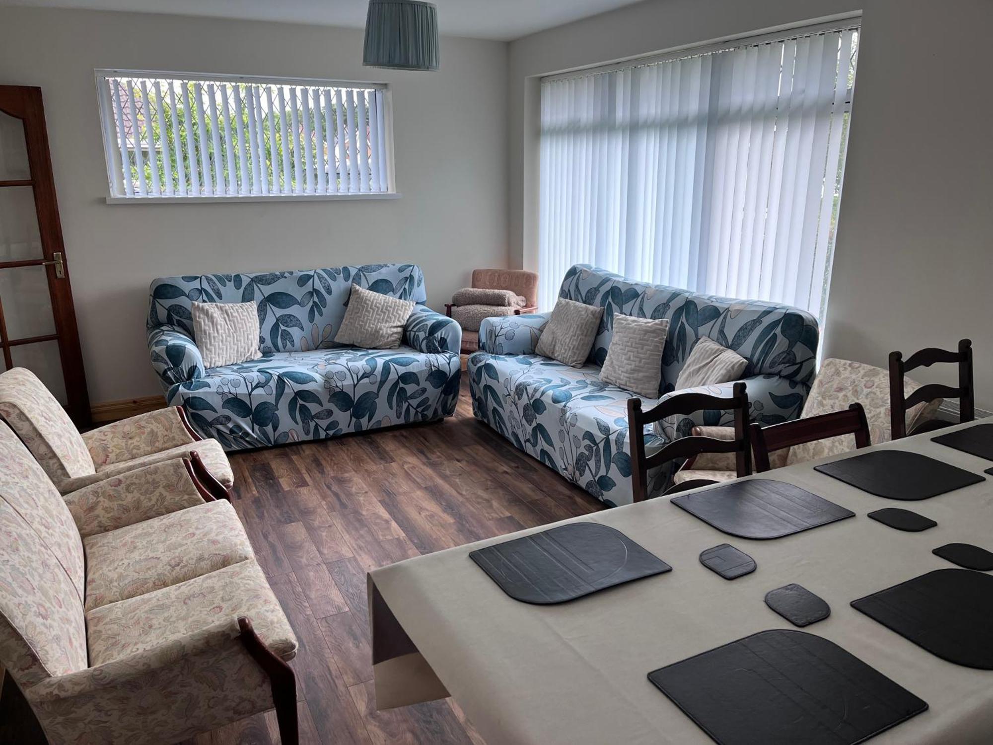 Spacious 5 Double Bed Bedroom Bungalow Near Belfast Lisburn Esterno foto